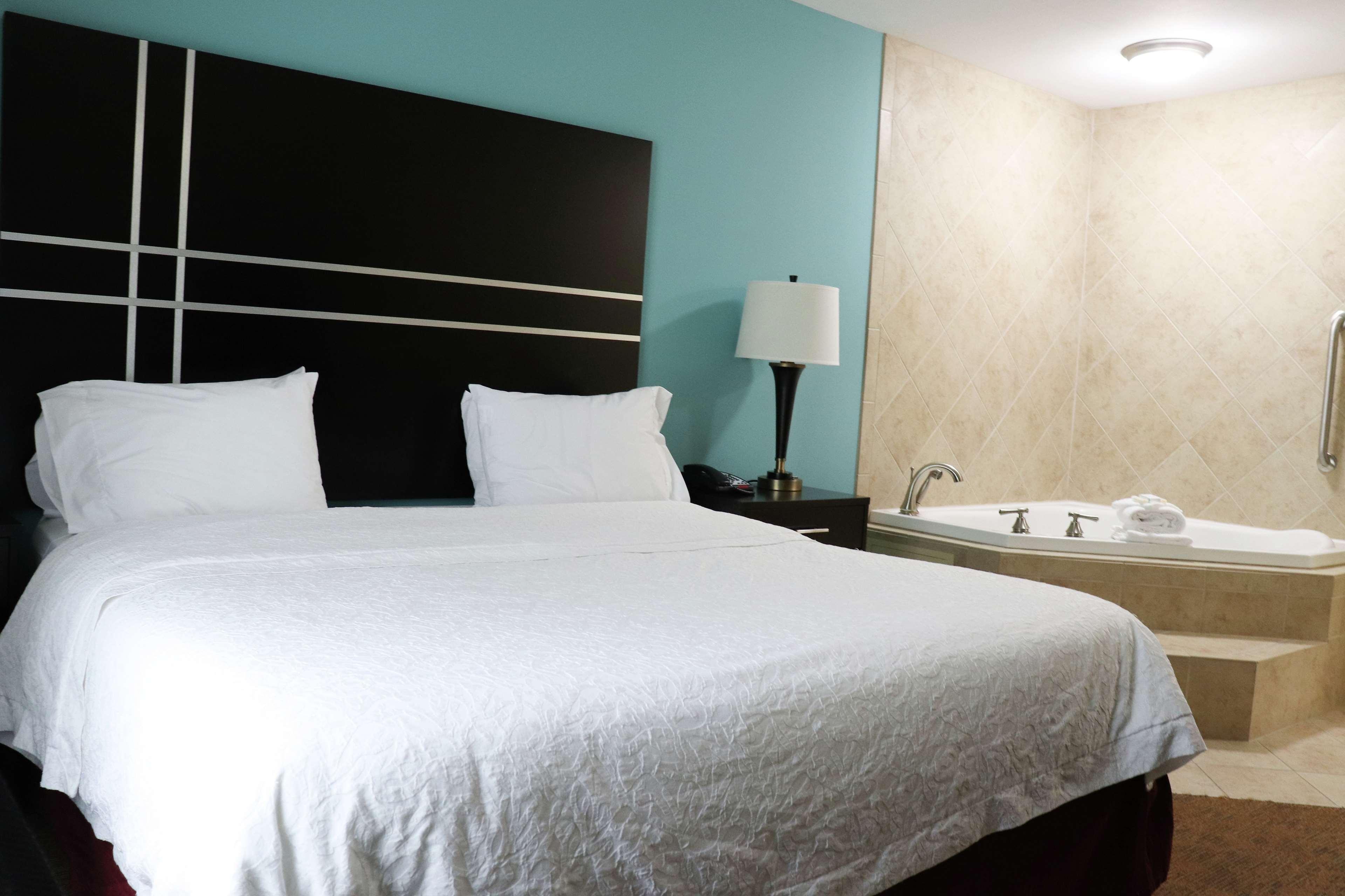 Hampton Inn Austin Oak Hill Экстерьер фото